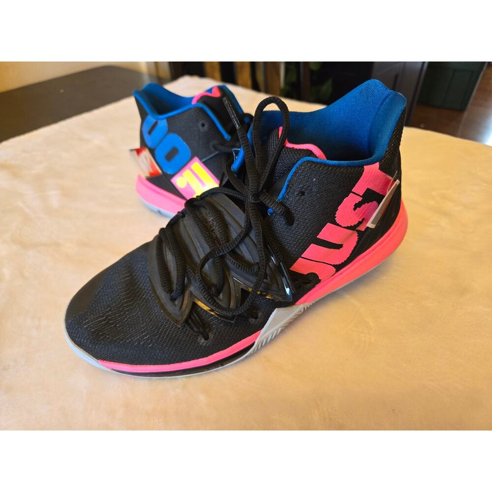 Nike Kyrie 5 "Just Do It"  Black Volt Hyper Pink Youth Size 7 - Picture 3 of 11